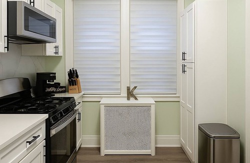 Jersey City House | Spacious 2BR APT Multiple Fireworks Shows Just Mins Away!