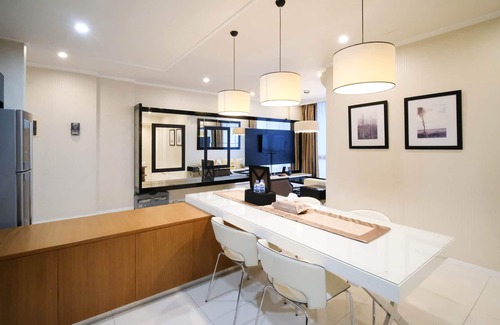 Surabaya Apartment | Spacious 2Br At The Via And The Vue Apartment Surabaya
