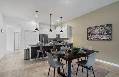 Four Corners House | Spacious 2BR Condo | Game Room & Resort Amenities