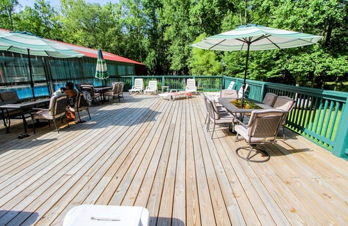 Helen Condo | Spacious 2BR Condo Walk to Downtown Helen