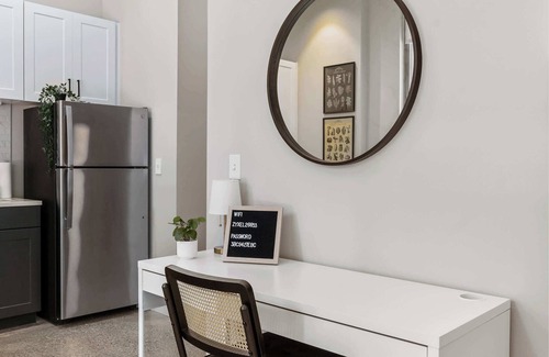Downtown Cincinnati Apartment | Spacious 2BR CozySuites OTR Downtown #10