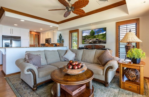 Wailua Condo | Spacious 2BR | Saltwater Pool | Walk to Restaurants | No Fees