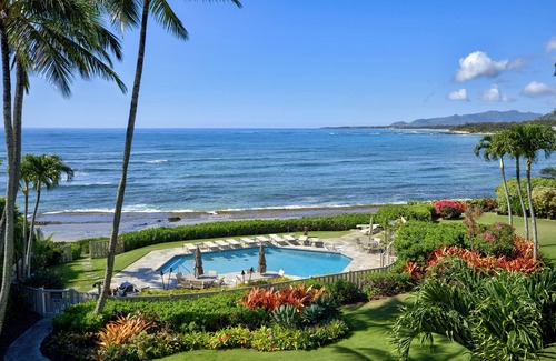 Wailua Condo | Spacious 2BR | Saltwater Pool | Walk to Restaurants | No Fees