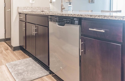 Ames Apartment | Spacious 2BR Suite W/patio Near Iowa State