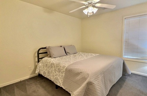 Prattville House | Spacious 3/2.5 in Prattville!