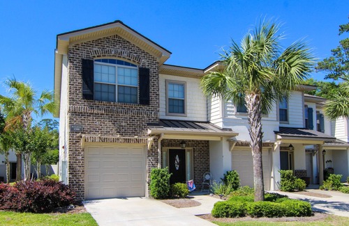 Saint Simons Island House | SPACIOUS 3/3 townhome near everything SSI has to offer!