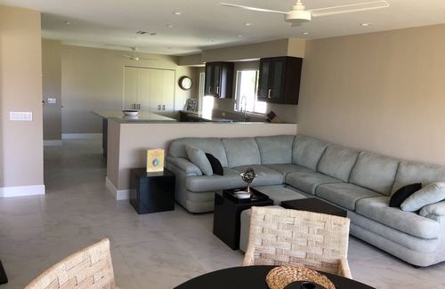 Rancho Mirage Villa | Spacious 3+3 Totally Remodeled Lakefront Home