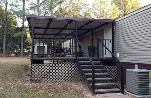 Longtown House | Spacious 3 BD/2 BA home close to 69 and 9A Hwy