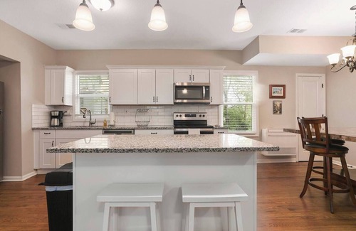 Southmoreland House | Spacious 3 Bd Home w/Fully Equipped Kitchen! 43