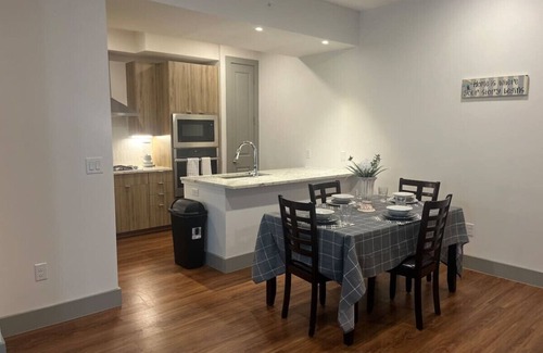 The Galleria Apartment | Spacious 3 Bed/2.5 Bath Apartment in the Galleria