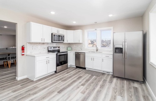 Hermann Apartment | Spacious 3 bed 3 bath unit in downtown Hermann