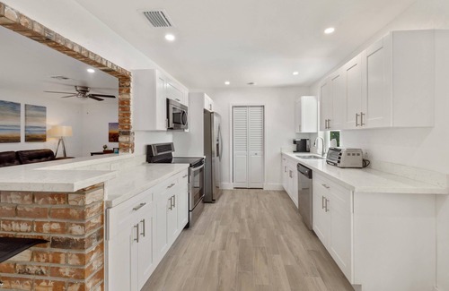 Wilton Manors House | Spacious 3 Bed, 3 Bath Pool home in the Heart of Wilton Manors