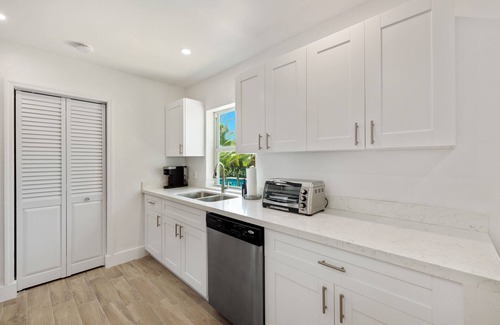Wilton Manors House | Spacious 3 Bed, 3 Bath Pool home in the Heart of Wilton Manors