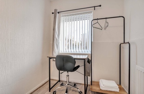 Birmingham House | Spacious 3-Bed Home in B5 - Central & Comfortable Stay with Free Parking!