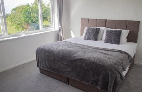 Penllergaer House | Spacious 3-Bed Retreat Near M4 Swansea
