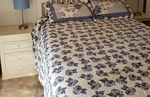 Troy House | Spacious 3+ bedroom 2 bath home located on the Kootenai River near Troy.