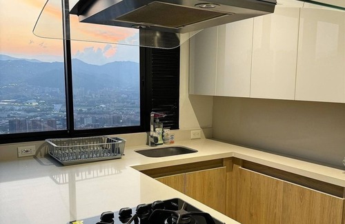 Buenos Aires Apartment | Spacious 3-bedroom apartment with AC, WiFi in fabulous Medellín