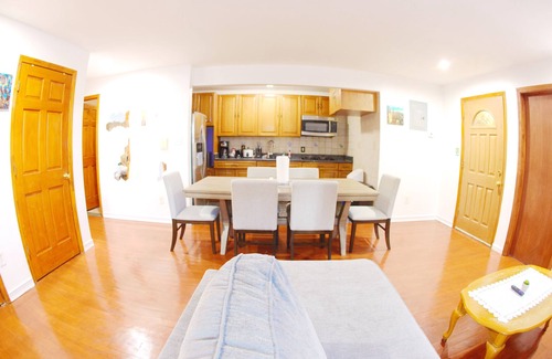 Westchester Square Apartment | Spacious 3-bedroom apartment in the Bronx wirh Free Parking!
