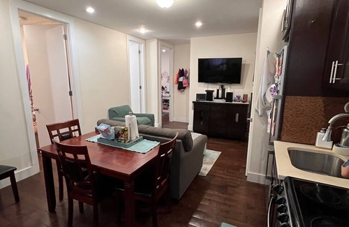 Washington Heights Apartment | Spacious 3-bedroom apartment with WiFi, AC in lovely New York