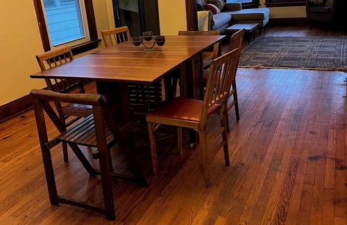 Syracuse Apartment | Spacious 3-bedroom apartment with WiFi, AC in Syracuse