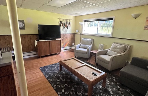 Valdez Apartment | Spacious 3-bedroom apartment in the heart of Valdez with WiFi