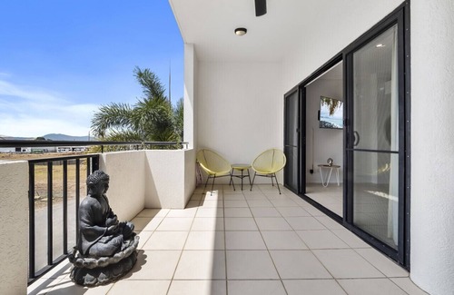 Cairns Central Business District House | Spacious 3 Bedroom Townhouse in Cairns City