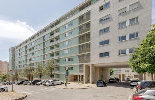 Santa Clara Apartment | Spacious 3-bedroom condo in Lisbon