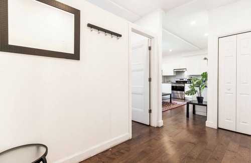 Downtown Montreal Apartment | Spacious 3 Bedroom Downtown MTL
