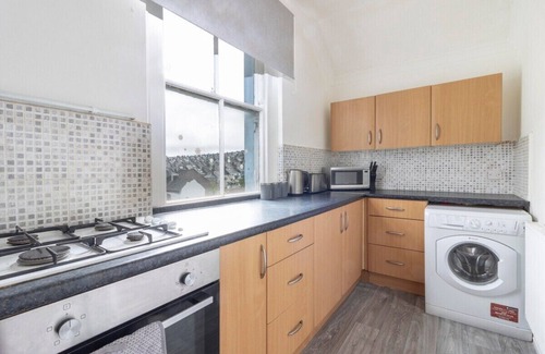 Plymouth Apartment | Spacious 3 bedroom flat