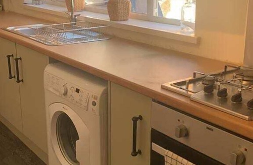 Sunderland House | Spacious 3 bedroom house contractor accommodation