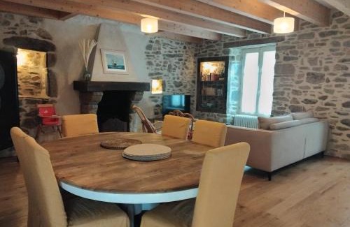 Saint-Suliac House | Spacious 3 bedroom house 250m from Saint-Suliac's beach