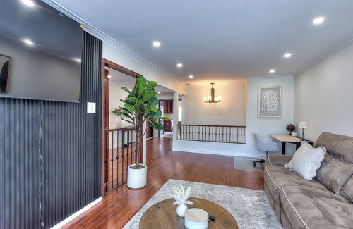 Laval House | Spacious 3 bedroom home. Close to Place Bell and 25 min from downtown Montreal