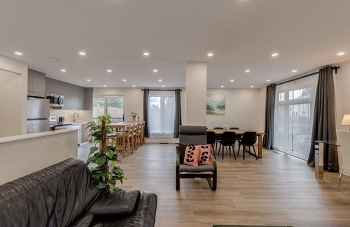 Newtonbrook House | Spacious 3-Bedroom Home + Free Parking