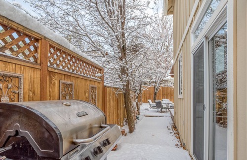 Westbrook Meadows House | Spacious 3 Bedroom Home in Desirable Bend Neighborhood. Close to Phil's Trail
