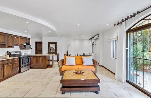 Tamarindo Apartment | Spacious 3-Bedroom Retreat with Pool, BBQ & Security – Walk to Tamarindo
