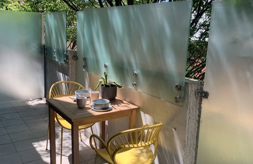 Parkville House | Spacious 3 Bedroom Townhouse With Peaceful Outlook