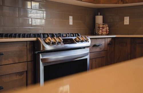 Sun Peaks House | Spacious 3-bedroom townhome with ski-in/out access to Orient & Morrisey Chair and a private hot tub!