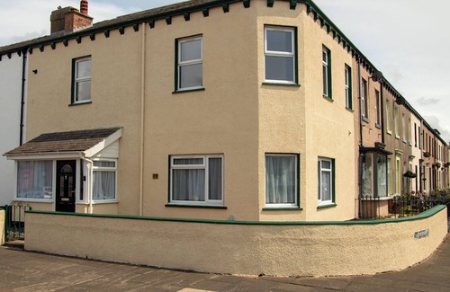 Silloth House | Spacious 3 bedroom townhouse by the coast, close to all amenities.