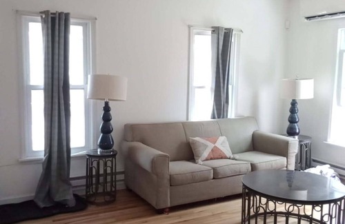 Ballston Spa Apartment | Spacious 3-bedroom apartment with WiFi, AC, and a hot tub in charming Galway