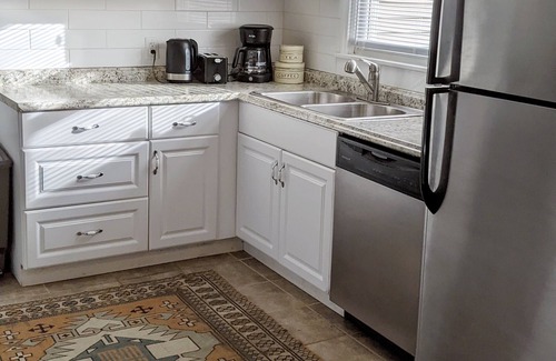 Independence House | Spacious 3 bedroom Home- 5 Minutes From the Stadiums!