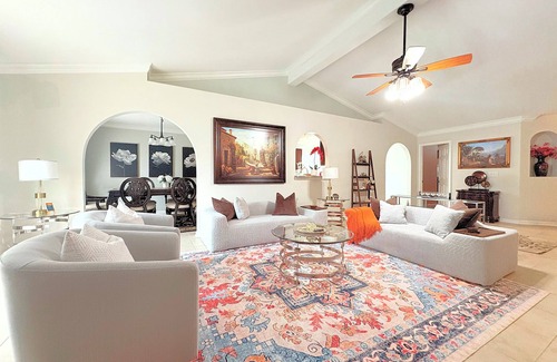 Southside House | Spacious 3-Bedroom Home in Tranquil Jacksonville – Sleeps 10 Comfortably.