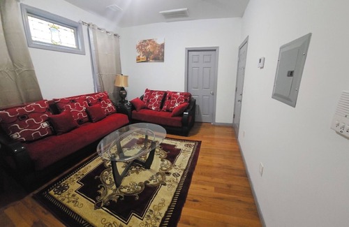 Greenville Apartment | Spacious 3-bedroom apt,2 baths with AC, WiFi in amazing Jersey City