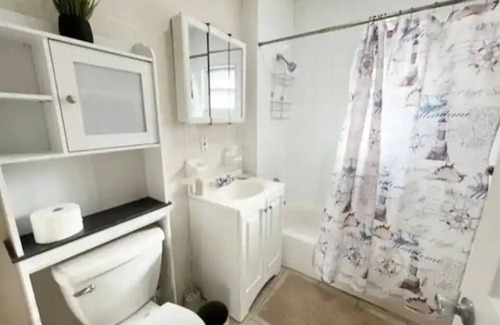 North Bergen Apartment | Spacious 3-bedroom apartment in superb North Bergen-Elephante