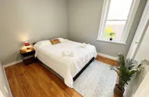 North Bergen Apartment | Spacious 3-bedroom apartment in superb North Bergen-Elephante