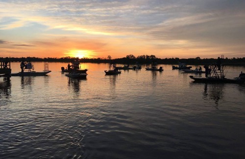 Lakeview  Jefferson County House | Spacious 3 bedroom home. Cajun Capital of Texas! Experience great fishing.
