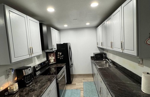 Walnut Creek Condo | Spacious 3-bedroom condo in lovely Walnut Creek with WiFi, AC