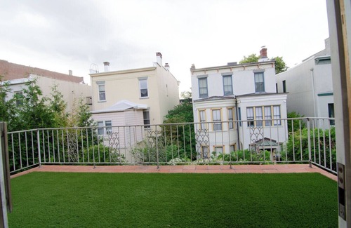 Hoboken Apartment | Spacious 3 bedroom with AC and WiFi in delightful Hoboken