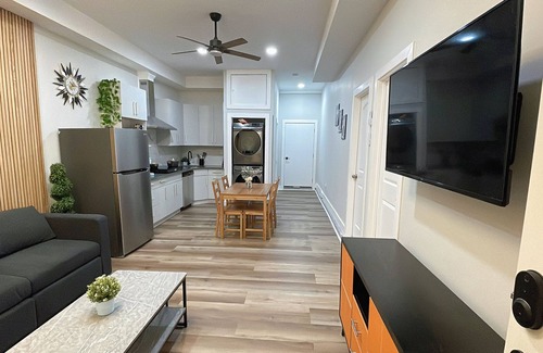 The Heights House | Spacious 3 bedrooms townhome in amazing Jersey City with AC, WiFi Near NYC
