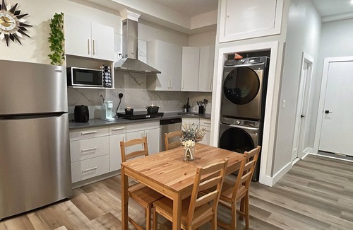 The Heights House | Spacious 3 bedrooms townhome in amazing Jersey City with AC, WiFi Near NYC