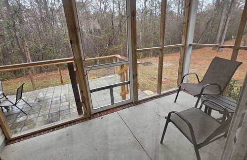 Wilmington House | Spacious 3 BR, 2.5 Bath on quiet cul-de-sac within minutes of Leland Town Center